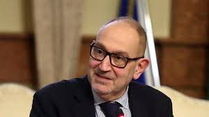 La corsa alle candidature. Castellari in pole per i democratici. Dietro,  Gambi e Tinti