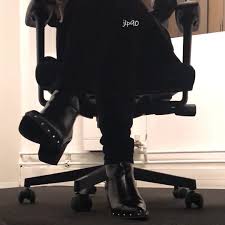 JLP90 Candid Anias first Day in really Hard Boots - ThisVid.com