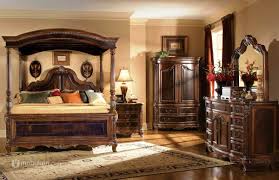 غرف نوم كلاسيك و اشكالها المميزه ب صور مختلفه مقدمه من مجلة موبيكان