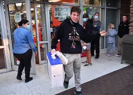 Black Friday Shopping In Sarasota Manatee During The Covid Pandemic