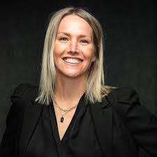 Anna Osborn's Instagram, Twitter & Facebook