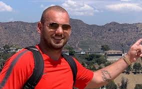 Wesley sneijder retires a legend. Wesley Sneijder Maakt Enorme Carriereswitch Weekblad Party