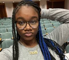 Leah Gaston's Instagram, Twitter & Facebook