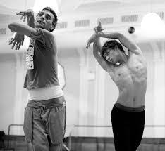Meet roberto bolle, ballet dancer, and his friend the boxer. Roberto Bolle Becomes A King Of Dance For London Debut With Surprise Queen