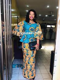 Voir plus d'idées sur le thème mode africaine, tenue africaine, robe africaine. Pin By Ouattara On Mimika Chic En Pagne African Print Dress Designs African Fashion Dresses African Fashion
