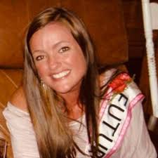 Holly Ames (@HollyAmes2)