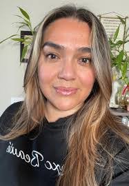 Nadia Sousa's Instagram, Twitter & Facebook