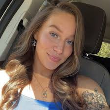 Kylie Fox (@kylieerinnn)