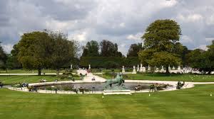 Racontez Nous Vos Tuileries Ou Comment Associer Le Public A L Histoire Des Jardins Seances Tarifs Et Reservation De La Visite Guidee Jardin Des Tuileries Parcs Visite Guidee