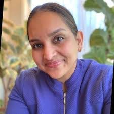 Anu Walia's Instagram, Twitter & Facebook