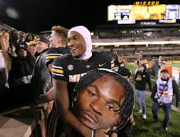 Mizzou favored over Oklahoma but not 'Bama, Texas A&M