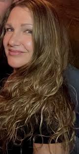 Hello, I'm Stephanie and something to know about me is I just love  Christmas!! Being with my family means everything to me and Christmas  brings us all together! 🎄