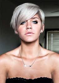 Hommes quelles colorations pour couvrir les cheveux blancs. Coloration Grise Comment Adopter La Couleur Cheveux Gris Tendance 2019