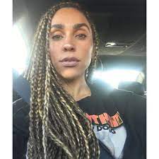 28 Dope Box Braids Hairstyles To Try Allure From social media to the streets, most ladies have been rocking the knotless box braids, especially with bright colours. 28 dope box braids hairstyles to try
