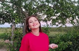 La modelo ingrid aceitón contó que perdió a su hija que estaba en gestación (tenía 30 semanas de embarazo). Ingrid Aceiton Luce Su Avanzada Pancita De Embarazo Ya Tiene 6 Meses