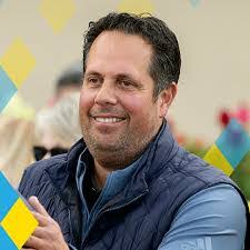 Earl Werner's Instagram, Twitter & Facebook