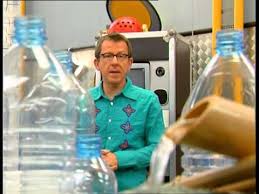 C Est Pas Sorcier Eaux Minerales Sorciers Prennent De La Bouteille Eau Minerale Sorciere Eau