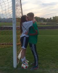 Soccer Couple Pic Idea Soccer Couples Soccer Boyfriend Football Relationship Goals