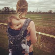 How to wear an ergo. Best Baby Carrier For Travel Comparison Chart Of The Best Travel Baby Carriers 2021
