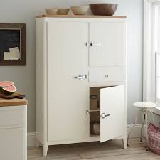 Second hand country style kitchen in very good condition. Freestanding Kitchen Unit Mad About The House