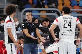 الفراعنة المركز الرابع في بطولة العالم التي أقيمت في فرنسا عام 2001 ليصبح اول منتخب غير أوروبي يتأهل للمربع الذهبي في بطولات العالم. Ø¶Ø±Ø¨Ø© Ø§Ù„Ø³ÙˆÙŠØ¯ Ø¨ÙŠÙ† Ù…Ø®Ø§ÙˆÙ Ø§Ù„Ø±Ù‡Ø§Ù† Ø§Ù„Ø®Ø§Ø³Ø± ÙˆØ³ÙŠÙ†Ø§Ø±ÙŠÙˆ 2001