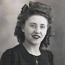 Darlene Lalonde's Instagram, Twitter & Facebook