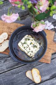 Gebackener Thymian Feta Vom Grill So Schmeckt Der Sommer Tastesheriff Rezept Kochrezepte Lebensmittel Essen Leckere Vegetarische Rezepte