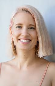 Zoe Shanks's Instagram, Twitter & Facebook