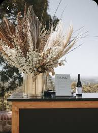 Bar, restaurant, tapas, italiaans, fusion, glutenvrij, veganistisch, vegetarisch, $ $$ bewaar in verlanglijst. Pin By Georgia Kalideris On Courtney Wedding Ideas Boho Wedding Wedding Arrangements Wedding Mood