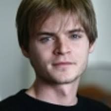 Adorjan Toth (@hujegyerek)