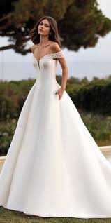 Simple yet elegant wedding gown. Simple Wedding Dresses For Elegant Brides Elegant Wedding Dress Wedding Dresses Simple Wedding Dresses Strapless