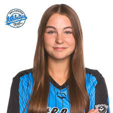 Ellie Pierce's Instagram, Twitter & Facebook