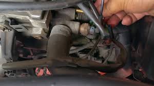 The crankshaft cover is usually located at the very bottom of an engine. Como Cambiar Sensor De Temperatura De Toyota Tercel 1996 Youtube