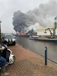 Sign the petition and call for a global agreement to stop. 0vmcvn3yzirxnm