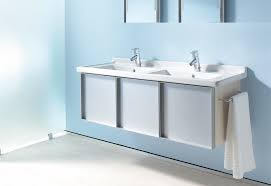 64 varianten ist starck 3 die wahrscheinlich umfangreichste badserie überhaupt, geeignet für die unterschiedlichsten anwendungen, architektonischen gegebenheiten und. Starck 3 Doppelwaschtisch Von Duravit Stylepark