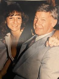 Kim Teed's Instagram, Twitter & Facebook