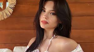 Fenomen Petek Alemdar ateşli pozuyla dikkat çekiyor