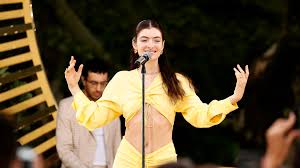 Lorde is back this is not a drill !!!honestly the first two sentences are the most relatable lyrics ever, happy summer everyone :)insta. Nl3uoybdvfgjm