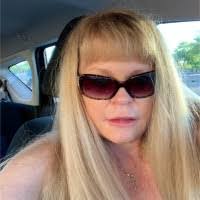 Heather Primeau's Instagram, Twitter & Facebook