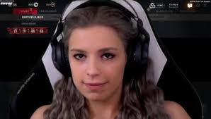 Then a certain pandemic hit humankind (the people) therefore delaying the release of. Pia S Gesicht In Voller Grosse Und Pracht Twitch