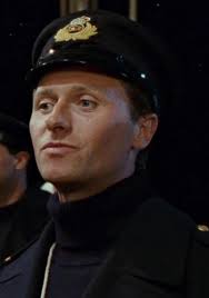 In your opinion. Best casting of Lightoller? : r/titanic