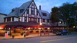 The red coach inn is niagara falls new york's longest continuously operating hotel in niagara falls. Red Coach Inn Picture Of The Red Coach Inn Historic Bed And Breakfast Hotel Niagara Falls Tripadvisor
