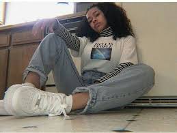 Black And White Striped Long Sleeve Shirt Under T Shirt Instagram Ka Rinaaa Retro Outfits Hipster Outfits Fashion