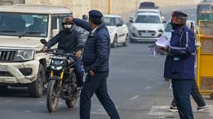 अब ट्रैफिक नियम तोड़ना पड़ेगा बहुत भारी, केंद्र सरकार ने सख्त किए कानून