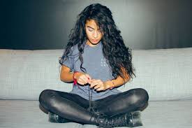 Toronto S Very Own Jessie Reyez Shares New Figures Video Watch Now Missbish Women S Fashion Fitness Lifestyle Magazine Jessie Reyez Jessie Celebs