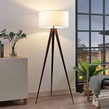 Dreibein Stehleuchte Benik Schirm Weiss Walnuss Lampenschirm Weiss Designer Stehleuchten Stehlampe