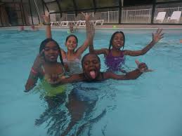 15 Ah On Allait Oublier La Piscine Choisy Le Roi