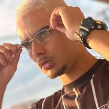 Carro de jovem que morreu após bater contra caminhão foi arrastado na BR-476