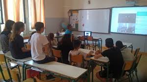Σε πλήρη αντίθεση με την εικόνα τεχνοκρατικής αρτιότητας που εχει οικοδομηθεί από την κυβέρνηση η πραγματικότητα των πυρκαγιών του φετινού αυγούστου. H Ellhnikh Prwtoboylia Aystralias 8a Yposthri3ei 10 Sxoleia Sthn Ellada Neos Kosmos