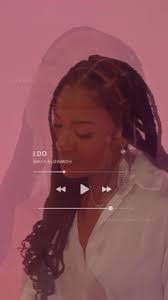 Elizabeth Maya's Instagram, Twitter & Facebook